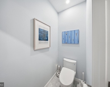 912 N Alfred Street - Photo Thumbnail 23