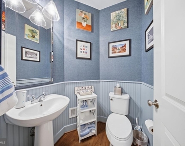 912 N Alfred Street - Photo Thumbnail 16