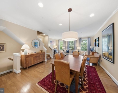 912 N Alfred Street - Photo Thumbnail 7