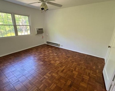3212 Valley Drive - Photo Thumbnail 8