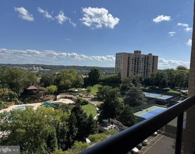 205 Yoakum Parkway - Photo Thumbnail 37