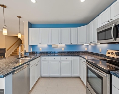 5022 Barbour Drive - Photo Thumbnail 23