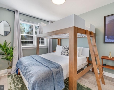 3107 Montrose Avenue - Photo Thumbnail 41