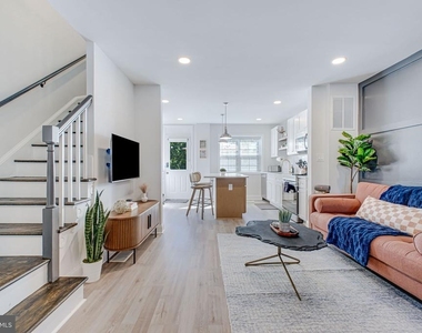 3107 Montrose Avenue - Photo Thumbnail 7