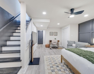 3107 Montrose Avenue - Photo Thumbnail 22