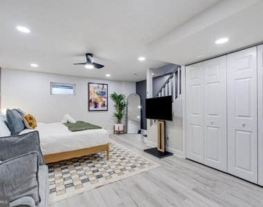 3107 Montrose Avenue - Photo Thumbnail 27