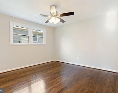 504 E Alexandria Avenue - Photo Thumbnail 8