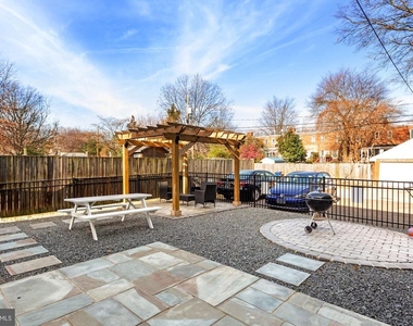 504 E Alexandria Avenue - Photo Thumbnail 12