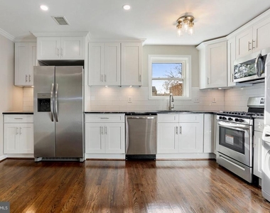 504 E Alexandria Avenue - Photo Thumbnail 3