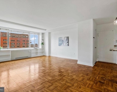 1111 Arlington Boulevard - Photo Thumbnail 4