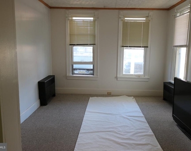 442 Summit Avenue - Photo Thumbnail 2