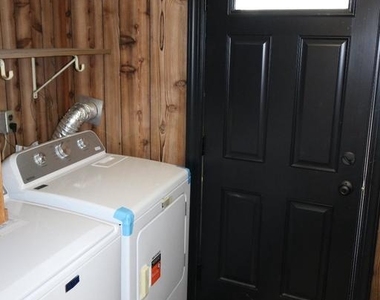 442 Summit Avenue - Photo Thumbnail 15