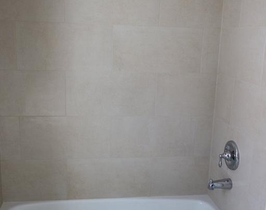 442 Summit Avenue - Photo Thumbnail 23