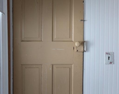 442 Summit Avenue - Photo Thumbnail 25