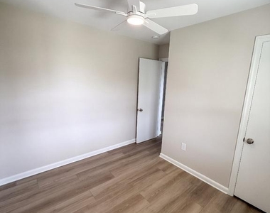 302 Diller Road - Photo Thumbnail 15