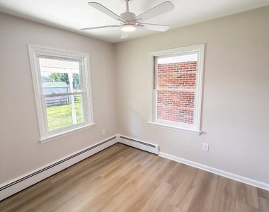 302 Diller Road - Photo Thumbnail 14