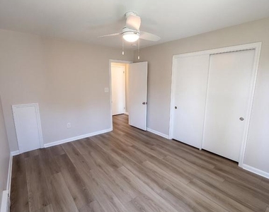 302 Diller Road - Photo Thumbnail 10