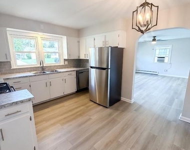 302 Diller Road - Photo Thumbnail 7