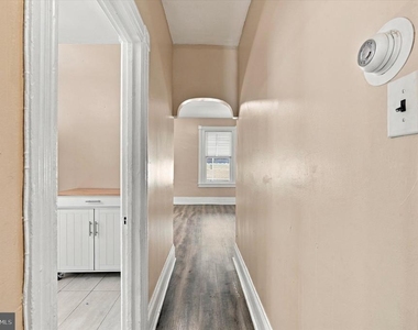1428 S 51st Street - Photo Thumbnail 14