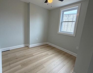 1946 S 21st Street - Photo Thumbnail 8