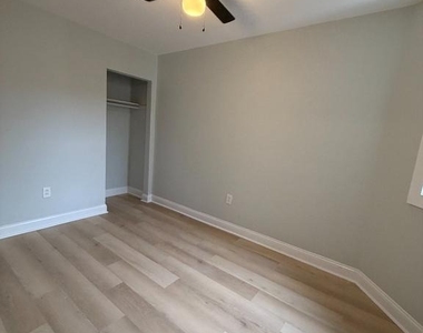 1946 S 21st Street - Photo Thumbnail 12