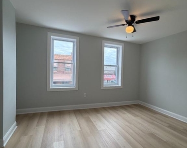 1946 S 21st Street - Photo Thumbnail 14