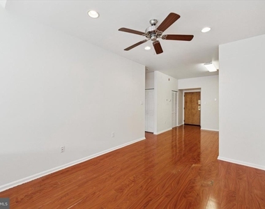 1050 E Montgomery Avenue - Photo Thumbnail 11
