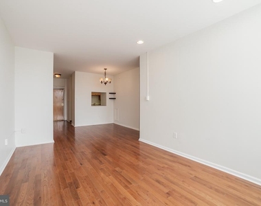 1050 E Montgomery Avenue - Photo Thumbnail 3