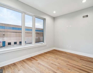 2612 Trenton Avenue - Photo Thumbnail 15