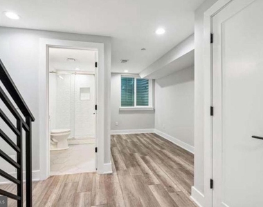 2612 Trenton Avenue - Photo Thumbnail 24