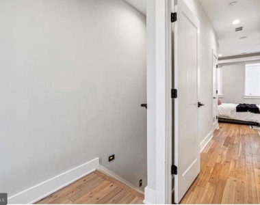 2612 Trenton Avenue - Photo Thumbnail 9