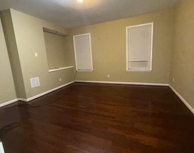 116 E Cumberland Street - Photo Thumbnail 2