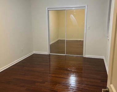 116 E Cumberland Street - Photo Thumbnail 3