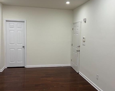 116 E Cumberland Street - Photo Thumbnail 4