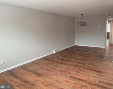8941 Alton Street - Photo Thumbnail 4