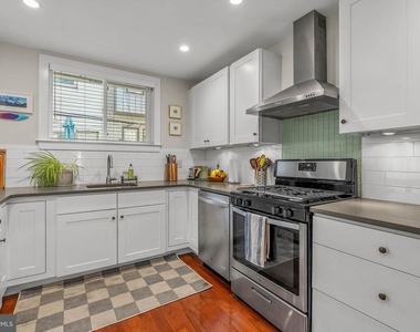 2114 Oakford Street - Photo Thumbnail 7