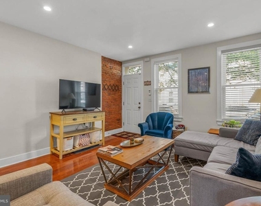 2114 Oakford Street - Photo Thumbnail 3