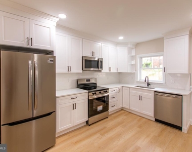 1542 S Bambrey Street - Photo Thumbnail 4