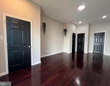 1302 N Randolph Street - Photo Thumbnail 7