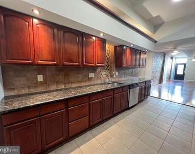 1302 N Randolph Street - Photo Thumbnail 15