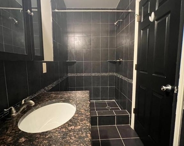 1302 N Randolph Street - Photo Thumbnail 12