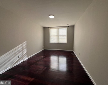 1302 N Randolph Street - Photo Thumbnail 8