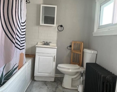 3533 N 11th Street - Photo Thumbnail 4