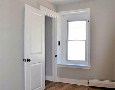 119 W Salaignac Street - Photo Thumbnail 11