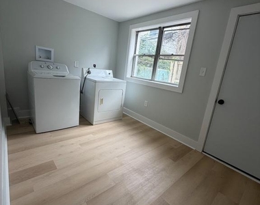 1527 S 29th Street - Photo Thumbnail 5