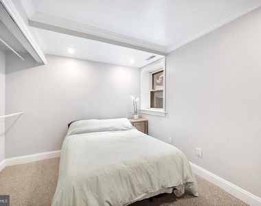 1704 Wallace Street - Photo Thumbnail 22