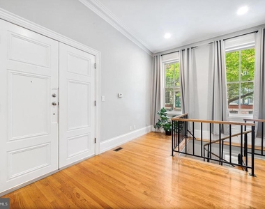 1704 Wallace Street - Photo Thumbnail 11