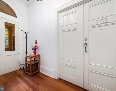 1704 Wallace Street - Photo Thumbnail 6