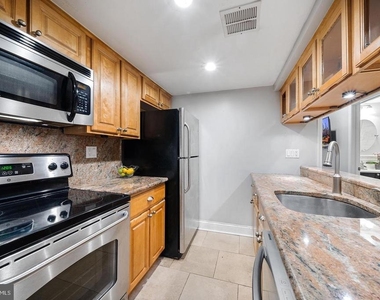 1704 Wallace Street - Photo Thumbnail 15