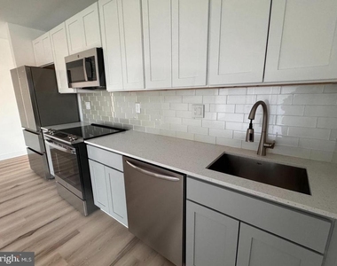 215 N 9th Street - Photo Thumbnail 6